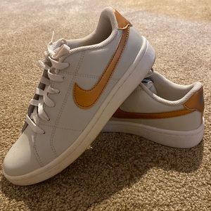 Nike Court Royale Sneakers - Rose Gold